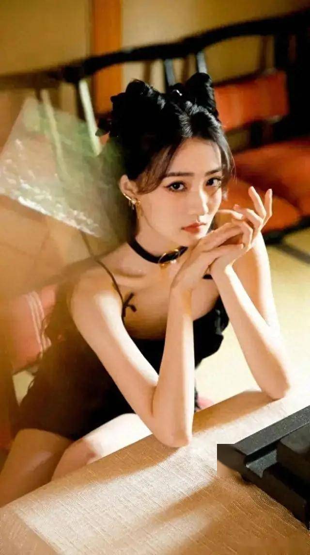 徐璐的美丽与才华并存,你能否顶住她的魅力?