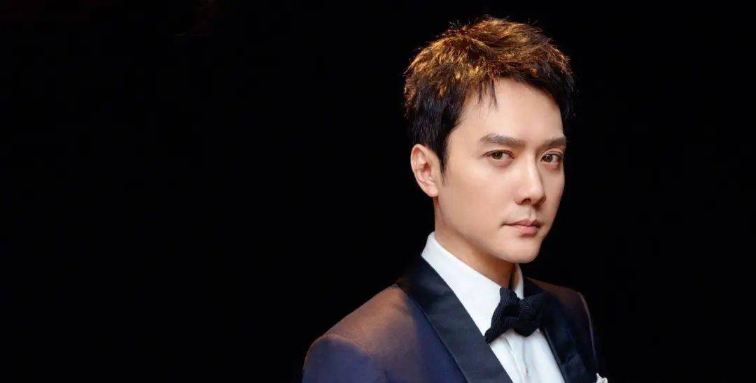 冯绍峰新欢曝光:19岁艺术系女友!