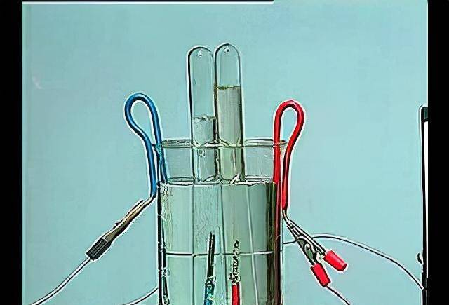 中国宇航员在太空是如何生活的:人性化航天食谱令人羡慕