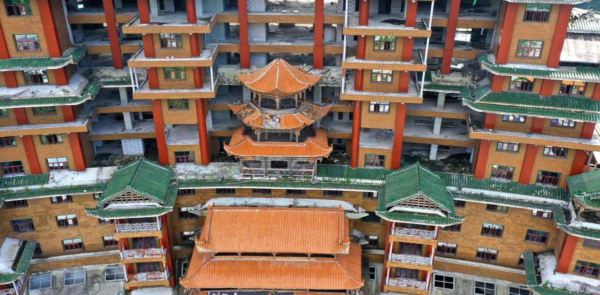 贵州省独山县打造的天下第一水司楼,村民盼望赶快修好别烂尾