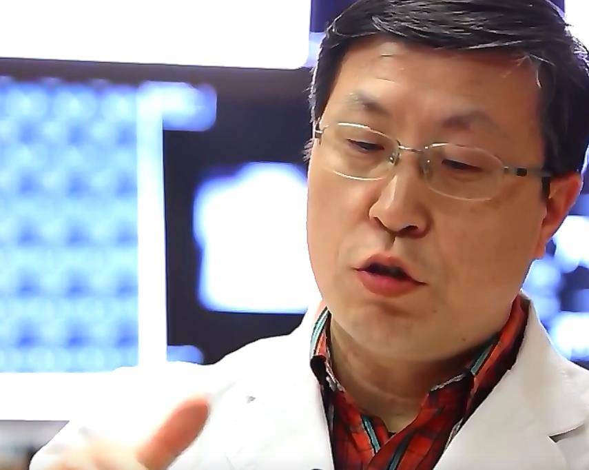 2015年,保姆为报复雇主,竟用钢针刺入孩子体内,法院:重判_杨凯霞_妻子