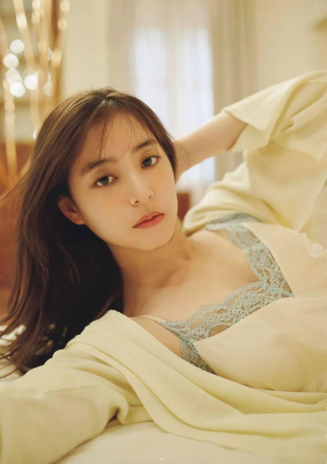 惊为天人!新木优子走秀女王的美貌与才华,无法抵挡的魅力