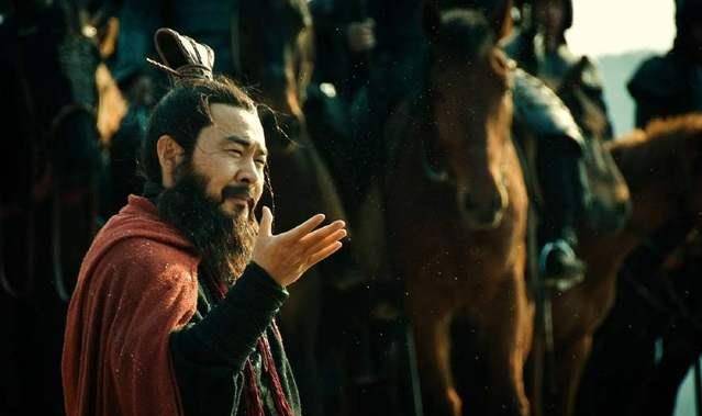 这位神童是曹操儿子好友,曾为曹操献奇计,却在17岁时被曹操杀死