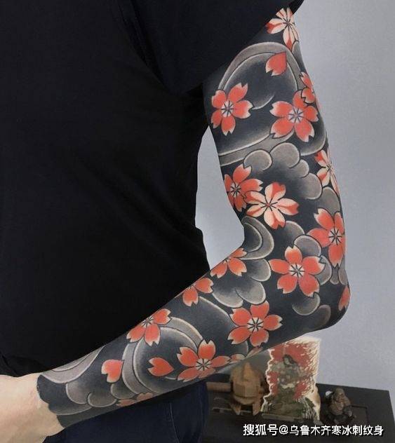 樱花臂纹身 图案图片 花臂纹身