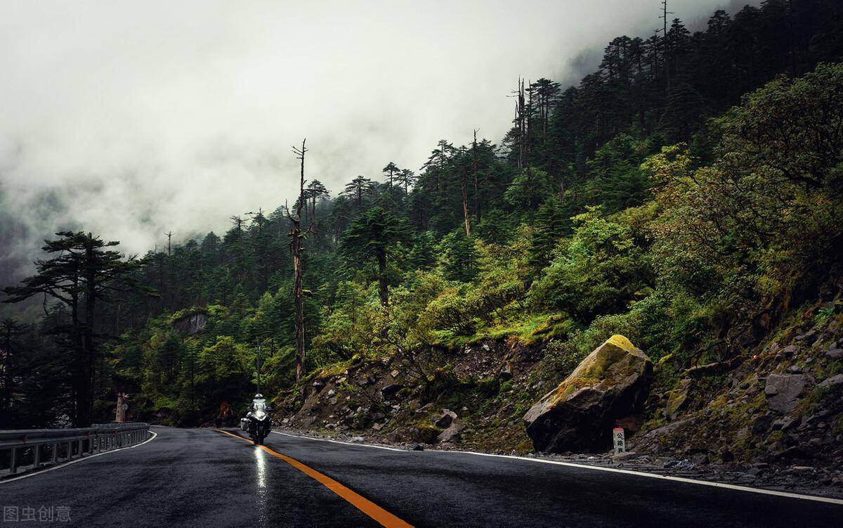 墨脱第二条公路全线建成