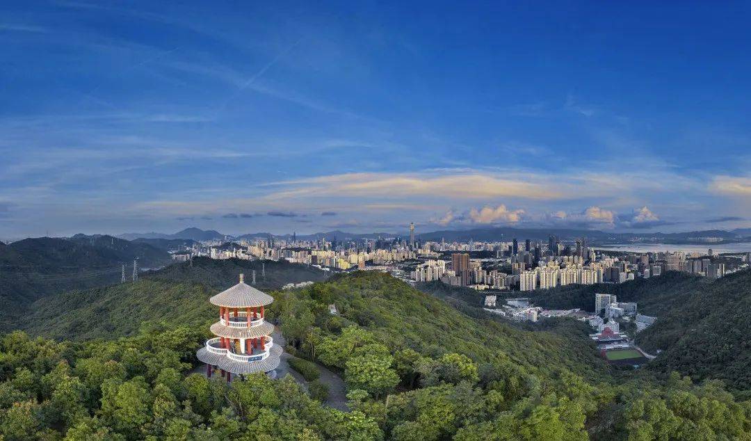 最低密的山海环城公园带:三山六公园环绕,背靠塘朗山,安托山,燕晗山