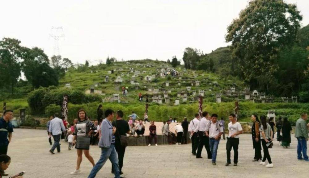 陈圆圆墓地终于被发现:隐藏在贵州深山里,图8碑文复杂犹如密码