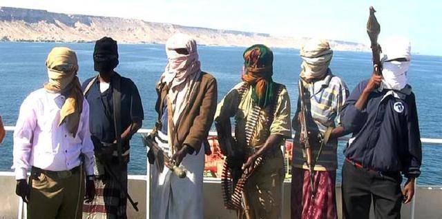 索马里海盗最丢脸的抢劫:挟持货船2年无人赎,还要养22名人质