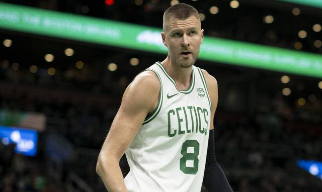 nba总决赛:欧文复出首战狂砍20分,波尔津吉斯和杰伦布朗表现亮眼!