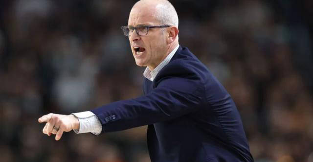 期待湖人新帅贝克利的执教风采:领航两冠教头ncaa近17年首位成功卫冕