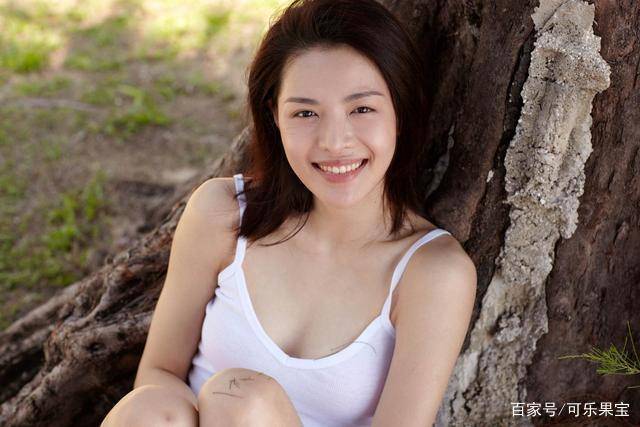 像林允和周冬雨一样,她们一开始都是刚刚大学毕业的