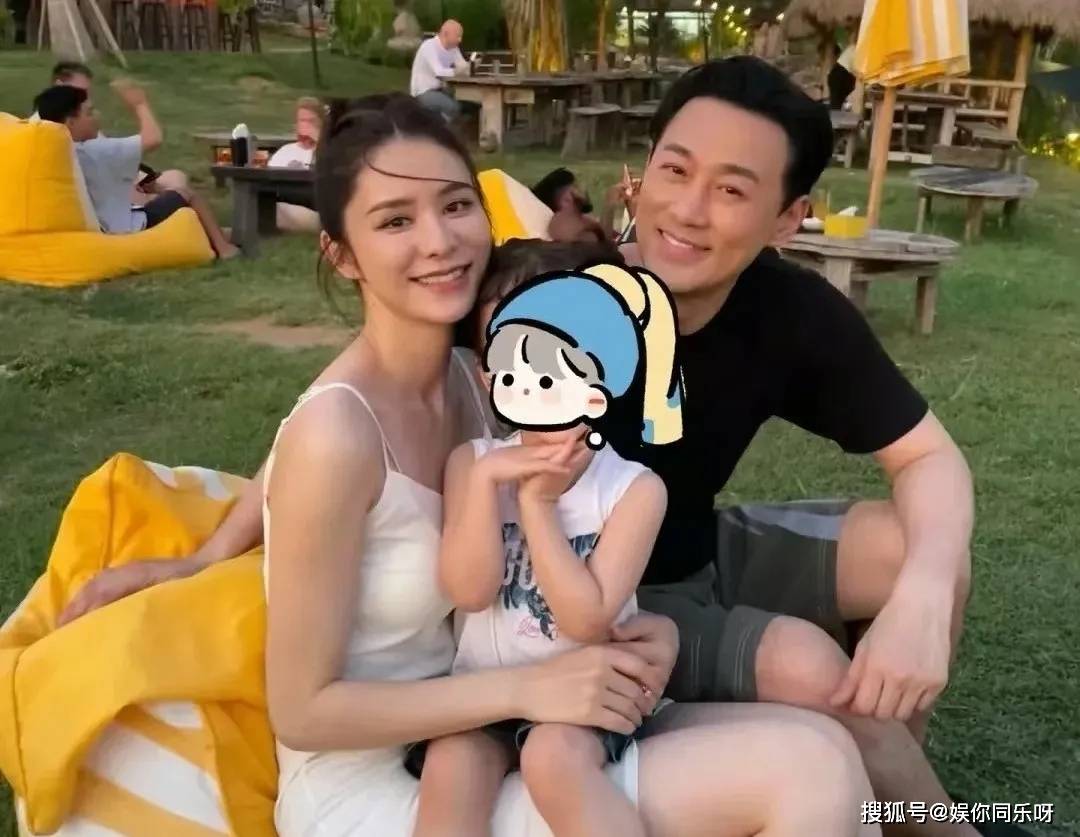 除了与才情样貌极其出众的吴千语有段长达5年的恋情备受关注外,林峰