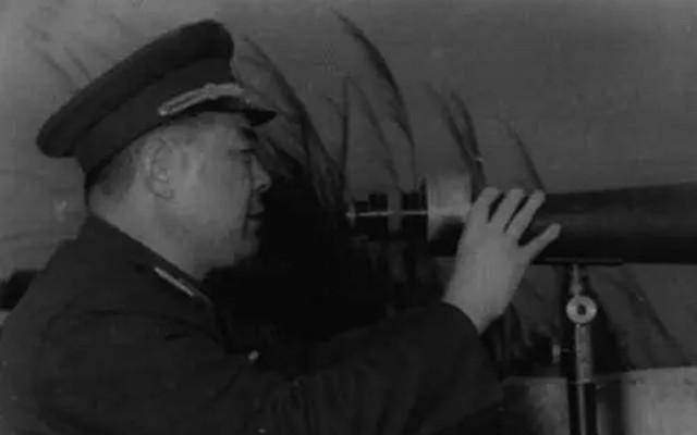 中将王尚荣看上女兵黄克,写信求爱不成,贺帅亲自出面促成姻缘