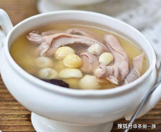 补气血,补蛋白,建议多吃这8道菜,别不舍得吃,越吃越健康