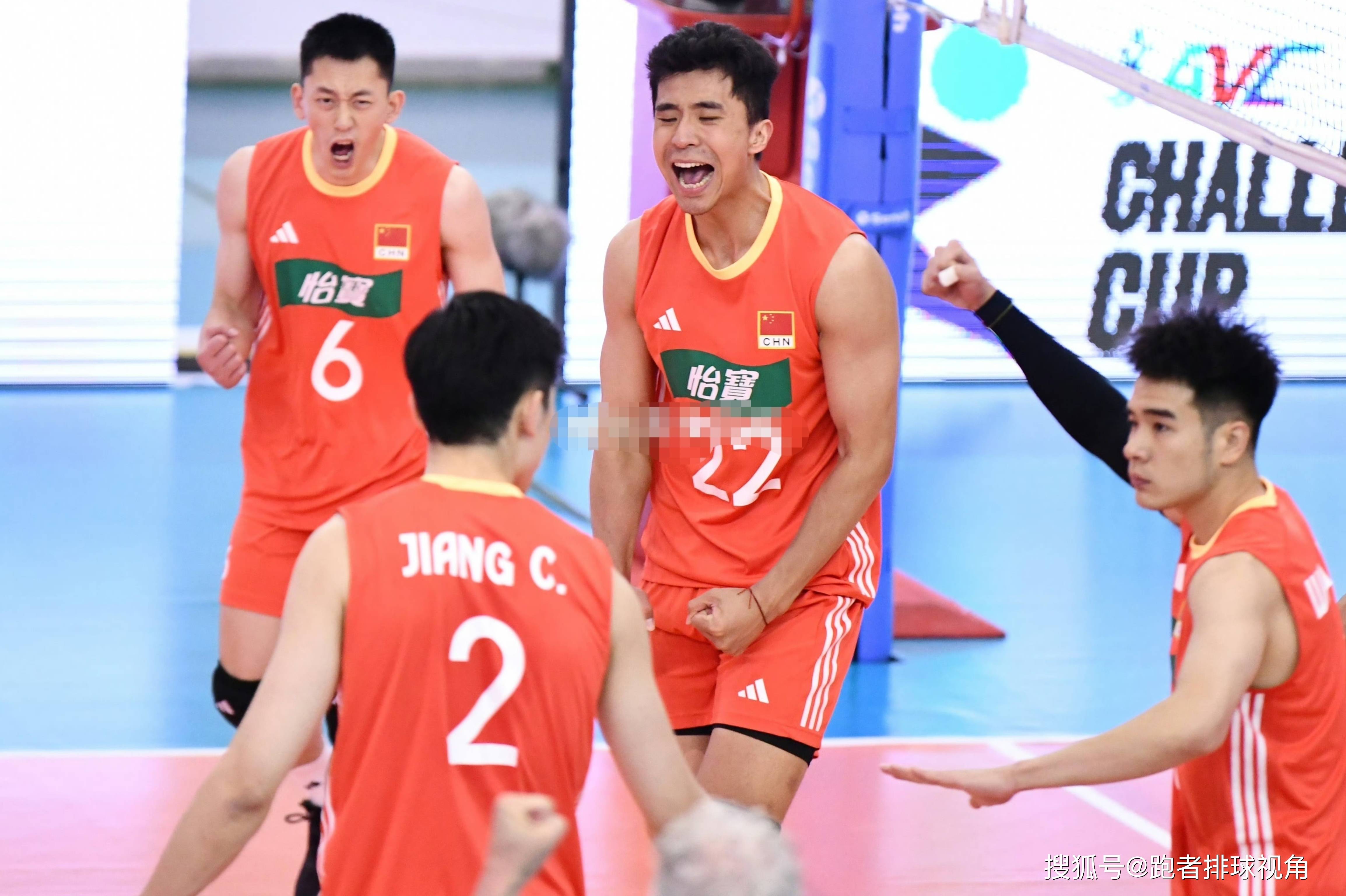 3:2!中国男排挽回颜面,决胜局上演大逆转,张景胤打出关键球