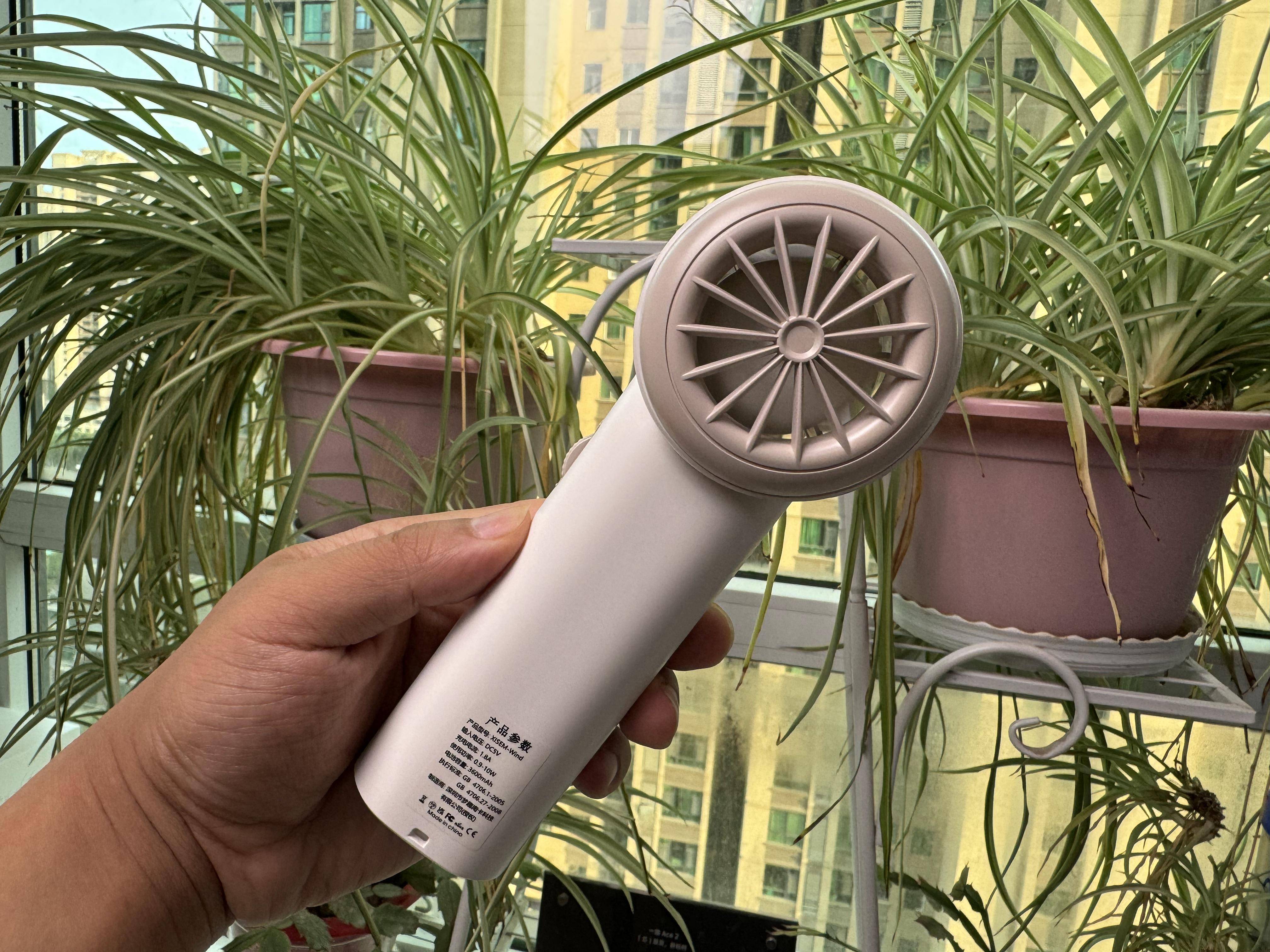 夏日必备神器:西圣Wind手持小风扇体验分享