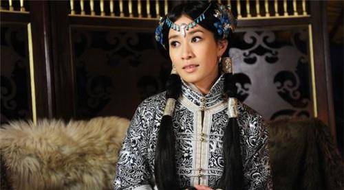 她是中国史上最伟大的母亲,生下4个儿子,最后全都培养成了皇帝