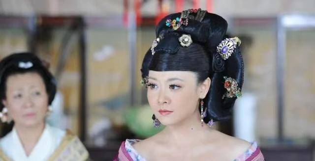 不仅如此,因为客氏的存在,朱由校的皇后以及妃子,都没有为朱由校生下