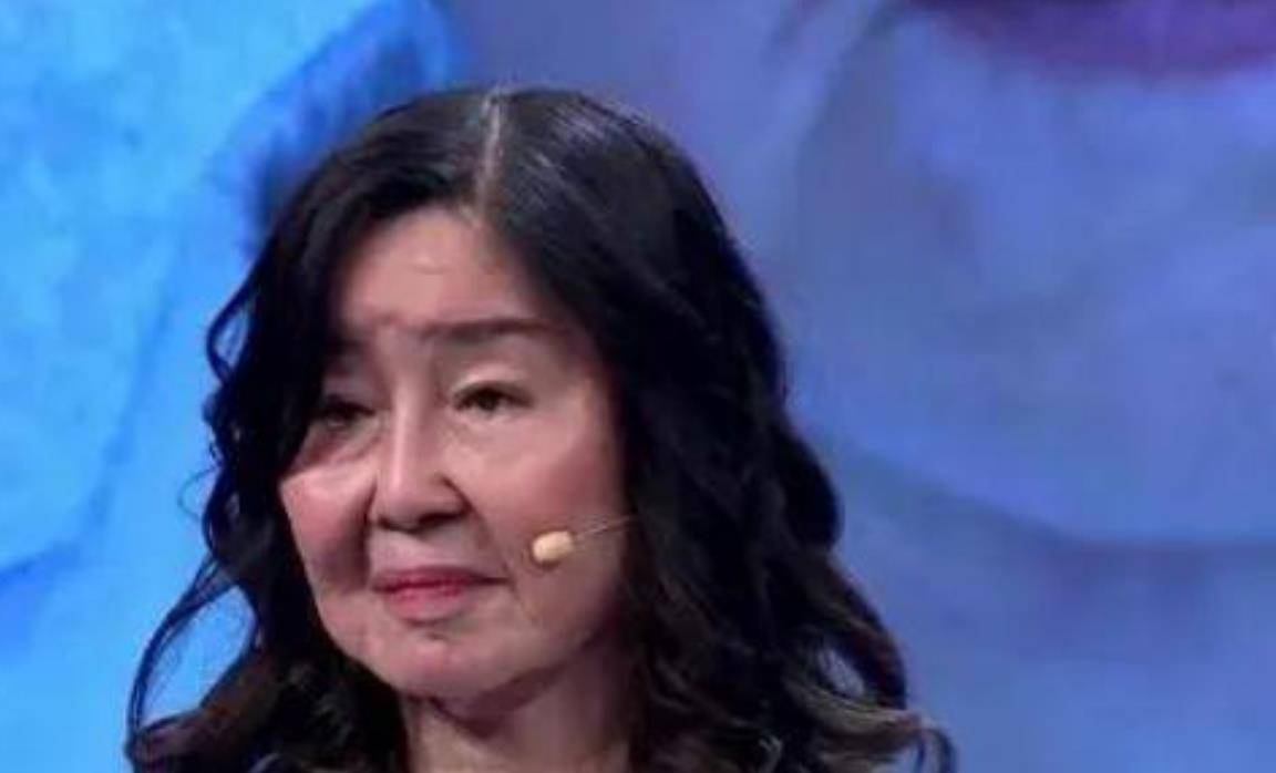 04年,河南19岁女孩生子后,一夜变老太婆,儿子:妈妈是丑八怪