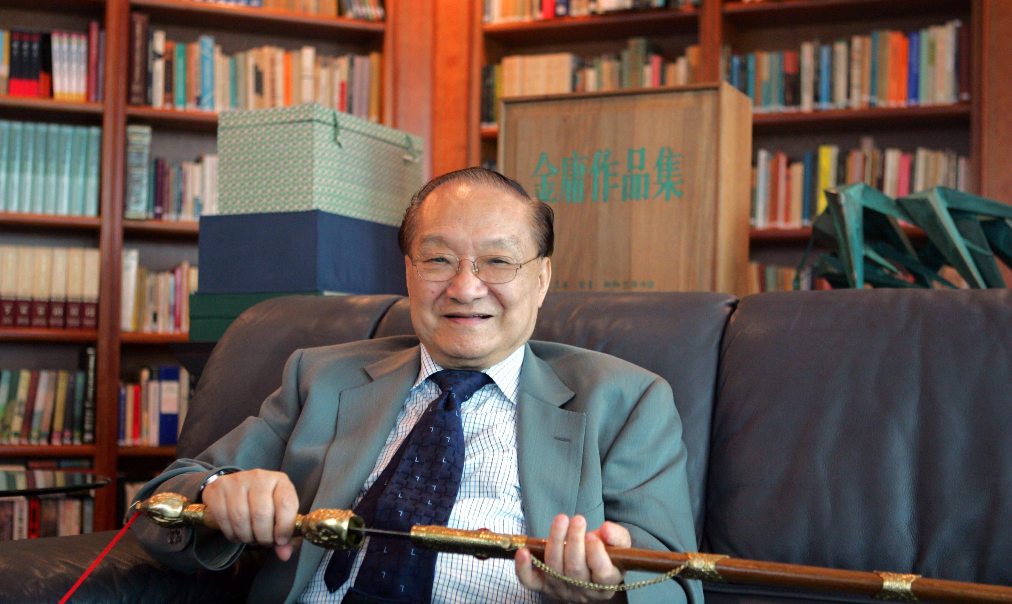 悲惨金庸,其长子自杀,爱女失聪,次子贪吃,满心伤痛都不为人知