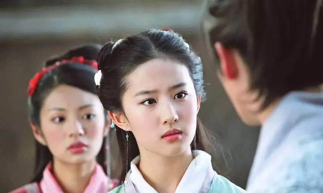 1,四大美女的身高随着时代的变迁,女性的身高在不同时代不断地变化,从