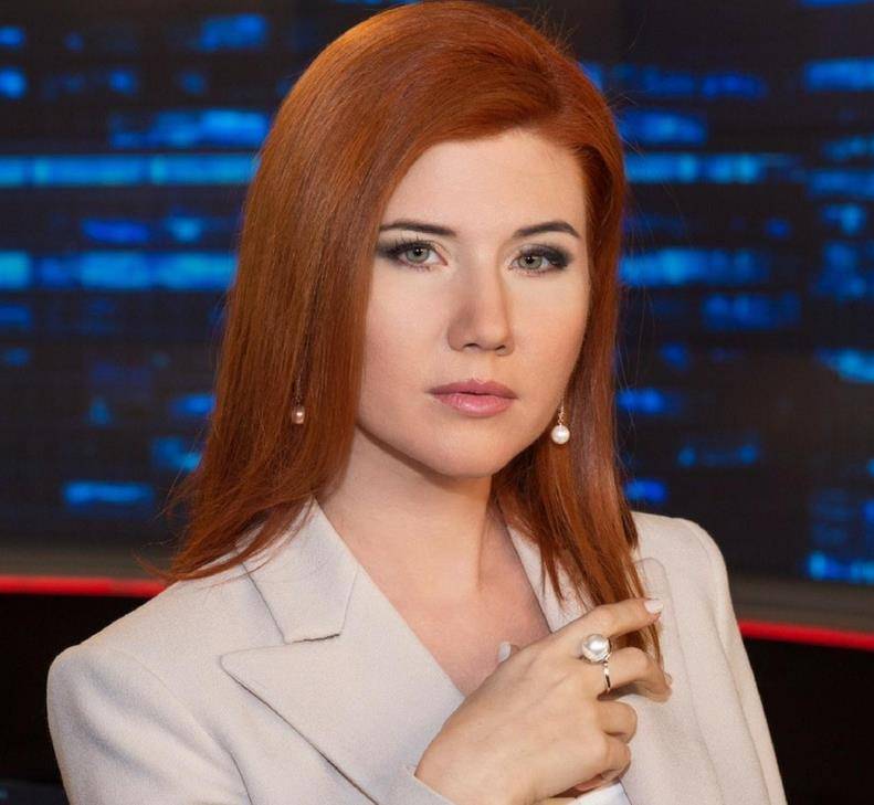 俄罗斯女间谍安娜有多牛?诱惑英国王子,被fbi监视6个月未露马脚