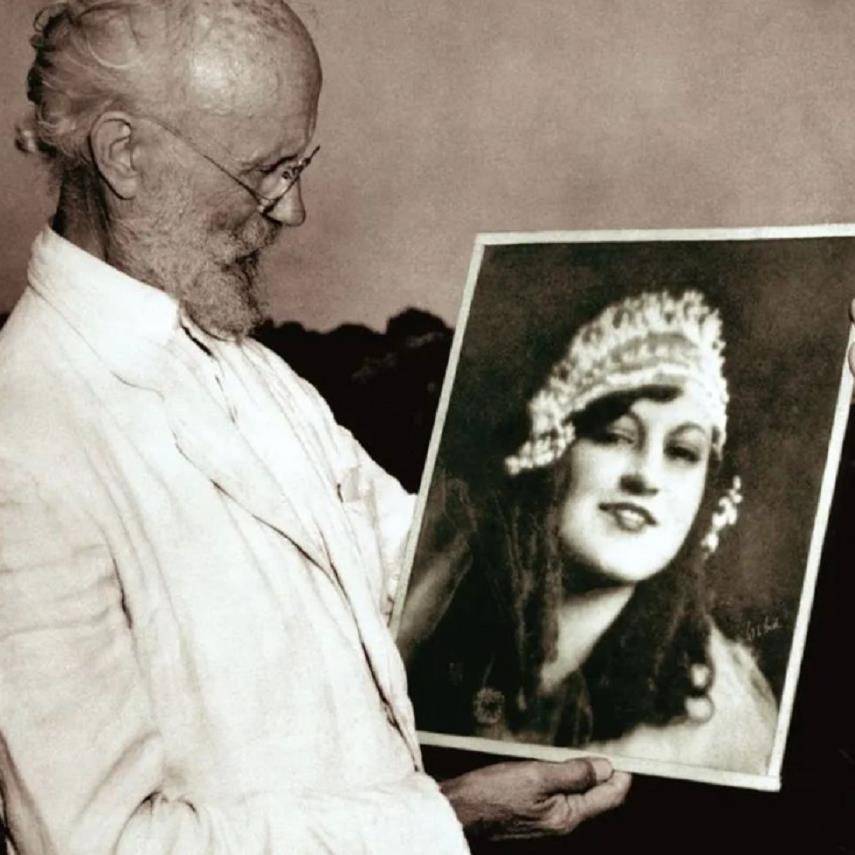 死了都要爱:变态医生和女神尸体人偶同居7年,坚信她会复活