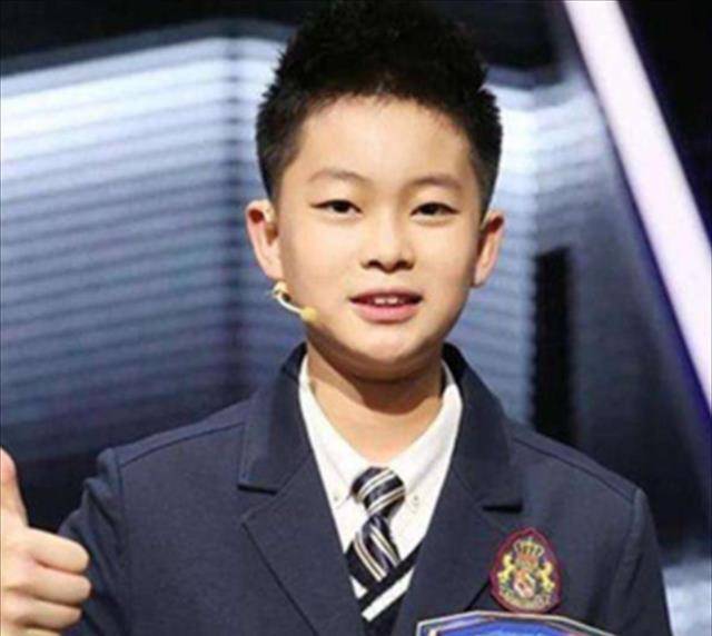 5岁就会开飞机的神童,其父利用名声开教育机构,后被责令整改