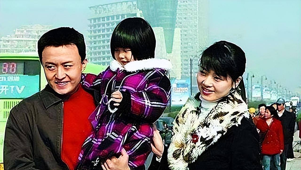 孟祥斌牺牲已过15年,妻子被特招入伍,女儿考上父亲当年的军校