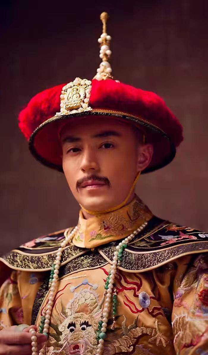 乾隆皇帝三位皇后,得宠的命不好,接班的脾气差,最后一宫女上位