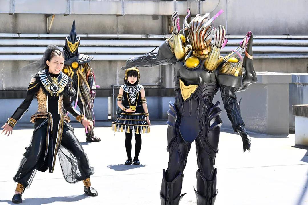 假面骑士gotchard:冥黑王三兄弟登场,大概率是冥黑三姐妹的原型