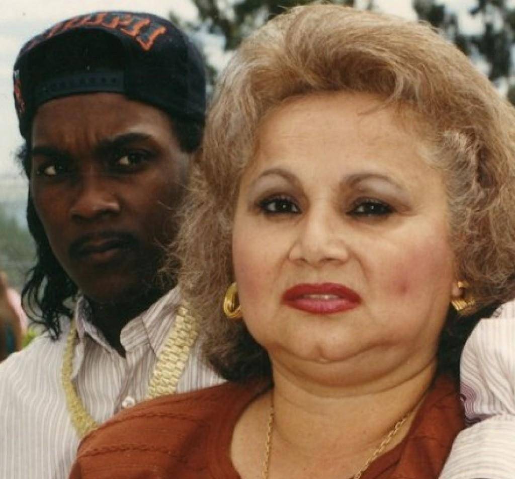 史上第一女毒枭:月入5亿统治美国地下市场,男宠无数被称教母_布兰科