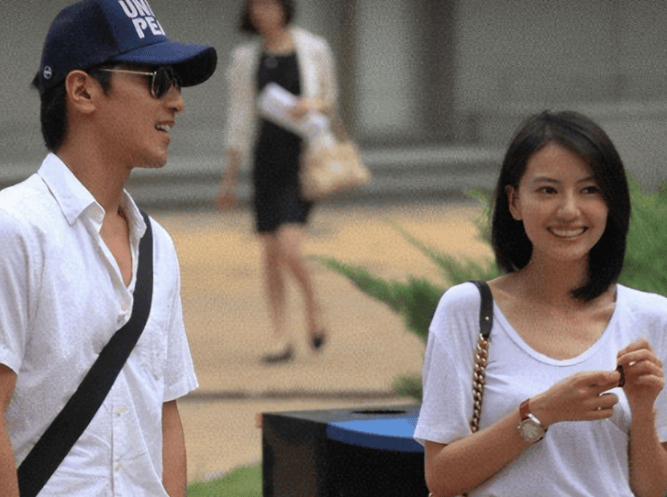 高圆圆赵又廷参加好友婚礼