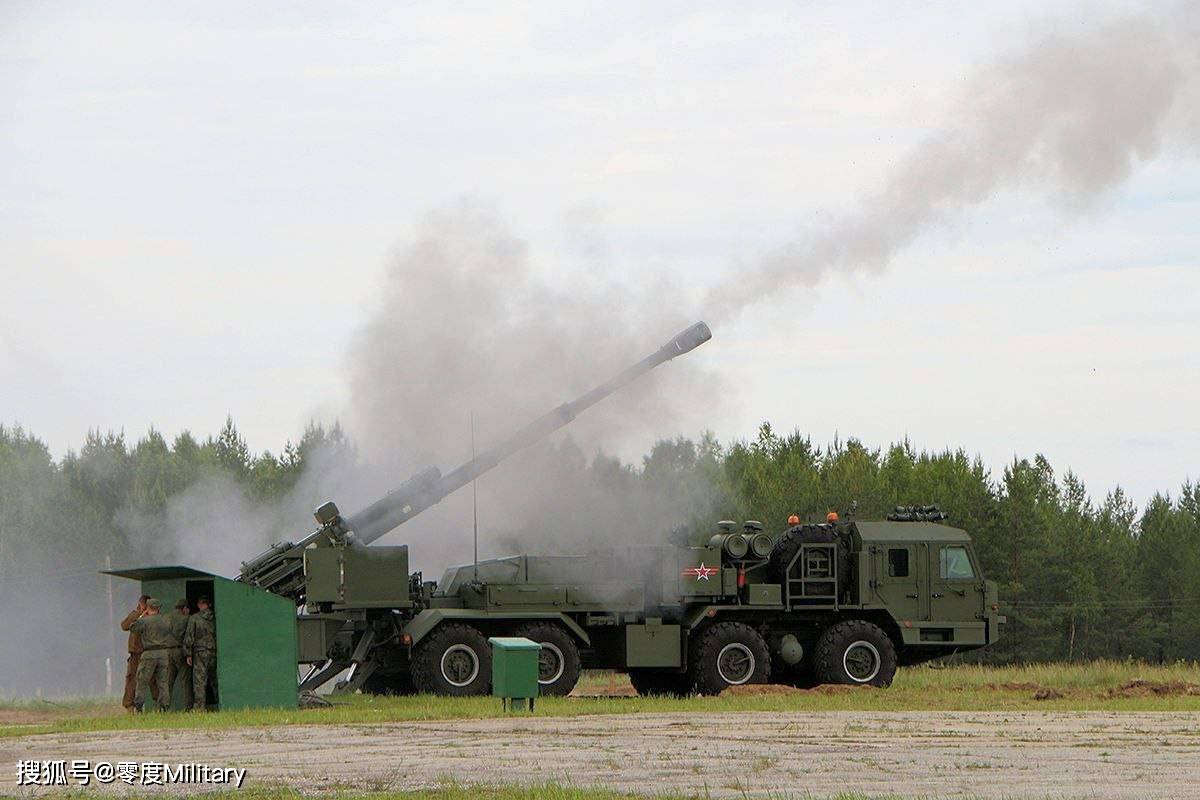 一发入魂:俄军首次实战部署新型2s43自行榴弹炮 摧毁乌克兰桥梁