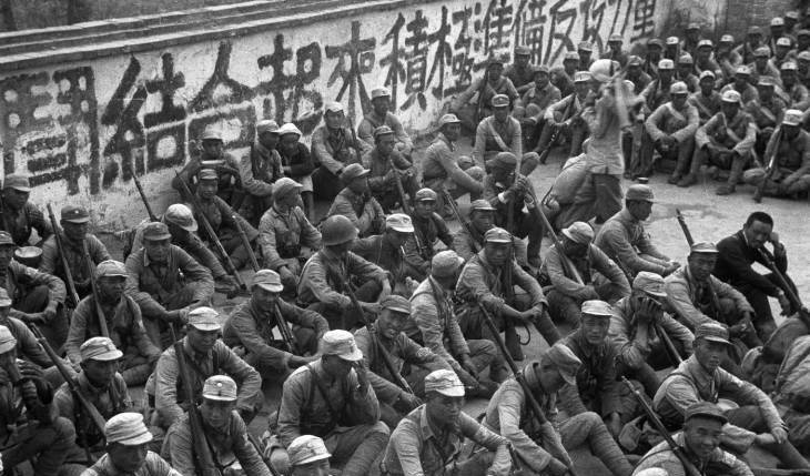 1944年八路军伏击战:跟抗战剧有很大差别,图8老百姓送来慰问品