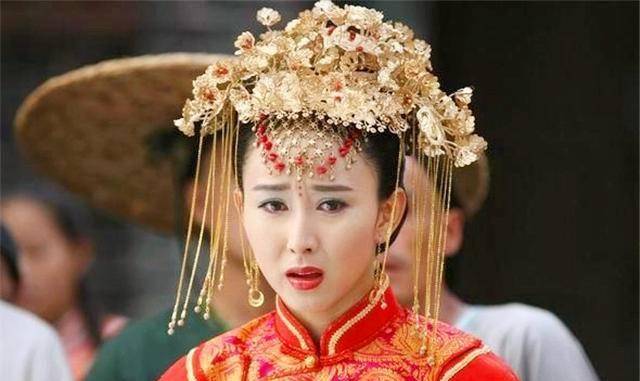 孝庄一代名人,她的姑姑哲哲不输孝庄,为皇太极生下3个女儿