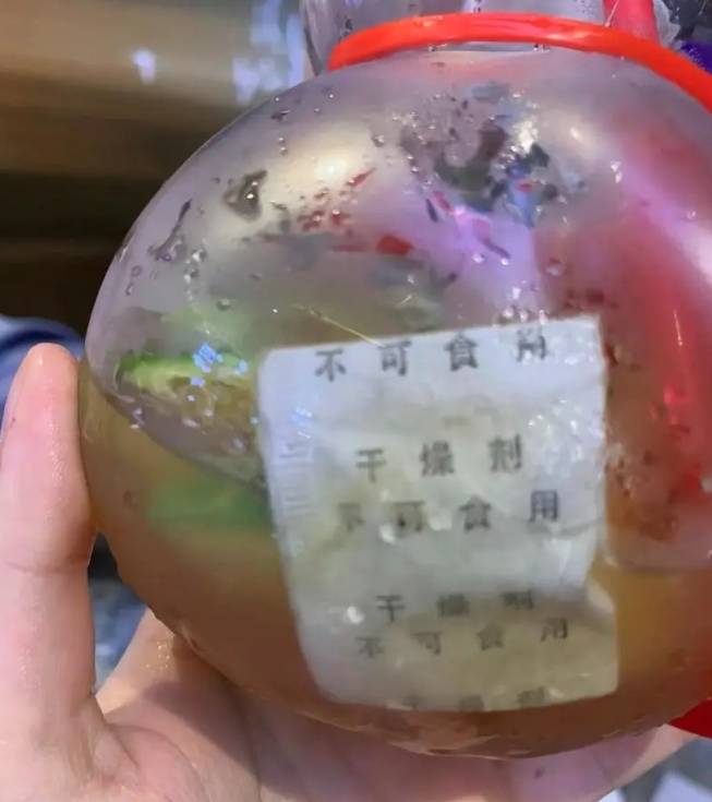 蜜雪冰城员工被曝在水池洗脚 食品安全问题成IPO“拦路虎”?(图3)