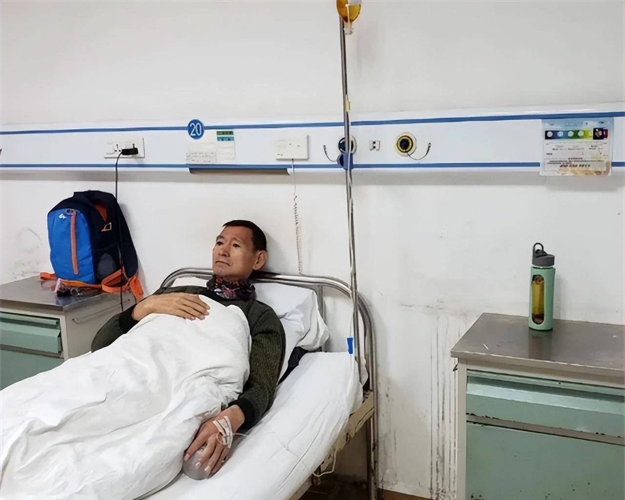 倘若没有那场变故,恐怕退休后的贺明会在家宅着,听听自己最爱的邓丽君