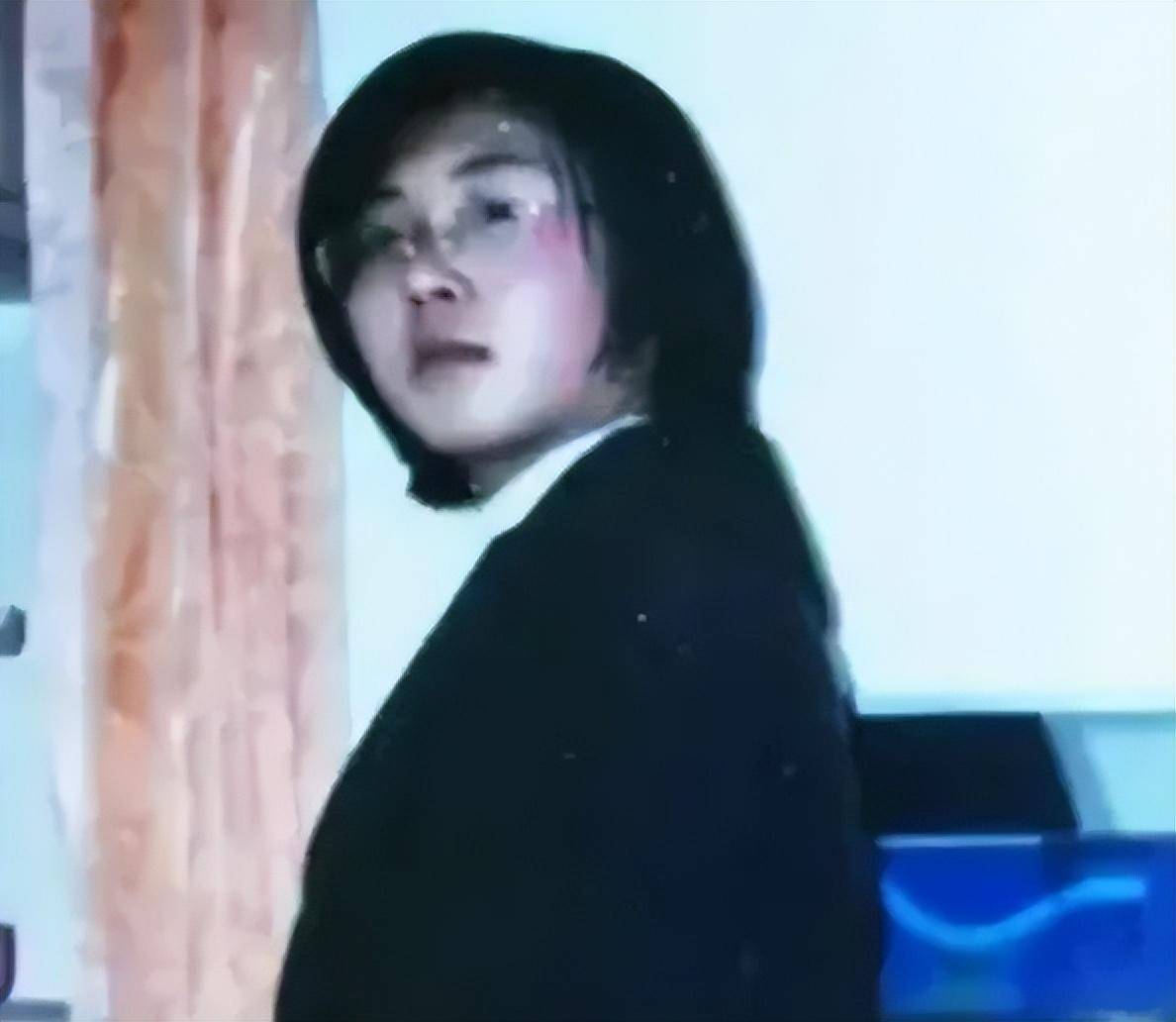 不孝女躲避农民父母,出国失联17年,结局令人震惊_曹茜_刘玉红_曹肇