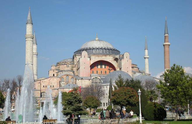 罗马帝国迁都,加速了帝国的分裂,却成就了工商业文明的诞生