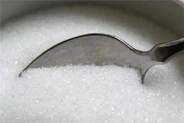 1999年"首富"牟其中入狱,妻子坚决离婚,小姨子却自愿陪伴至今