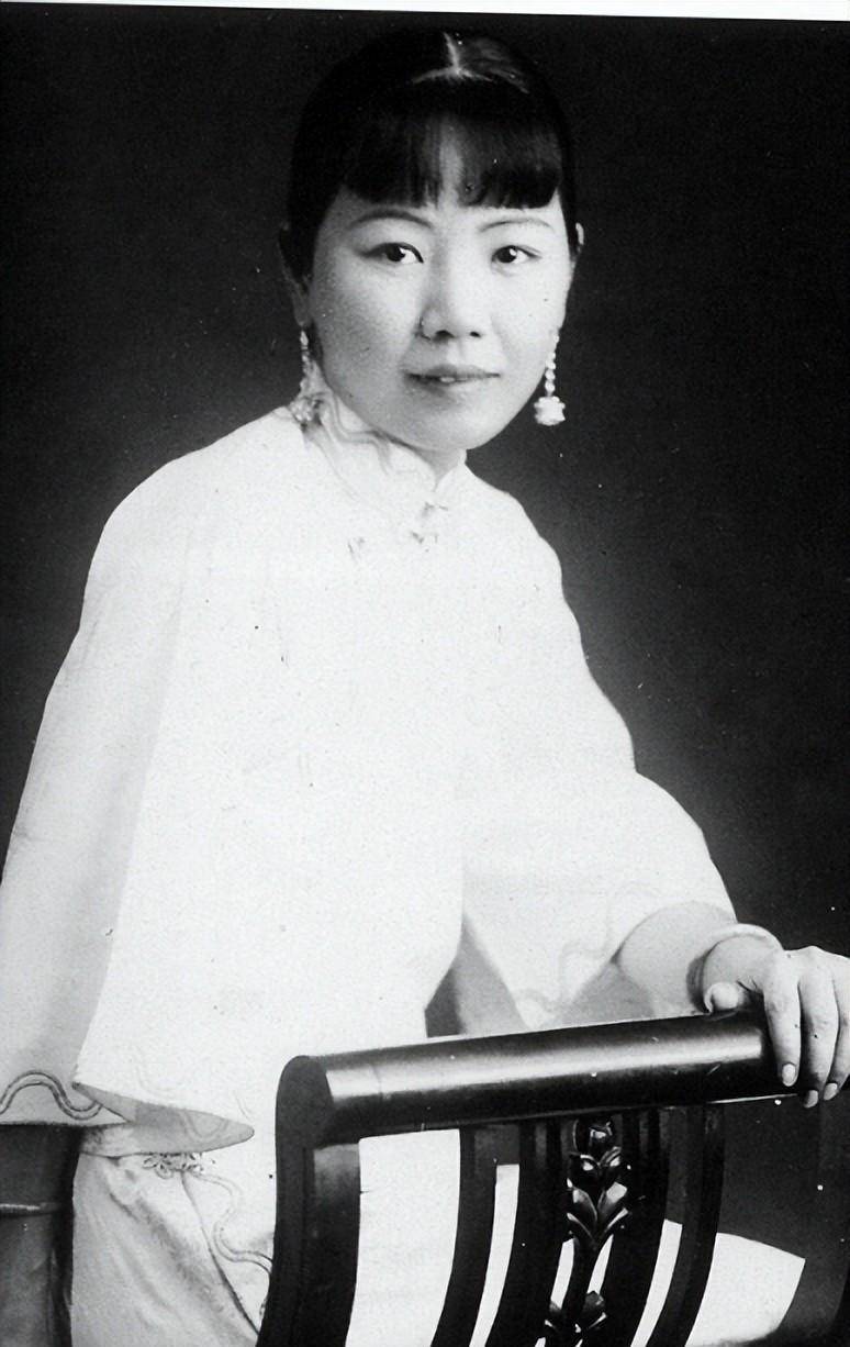 在这部电影中,黎民伟反串庄子的妻子田氏,他未来的第一个老婆严珊珊