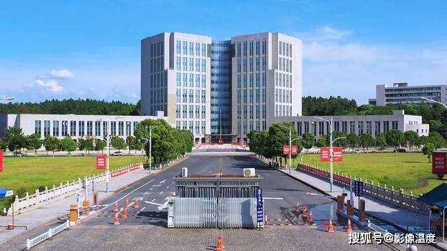 广州民航大学图片