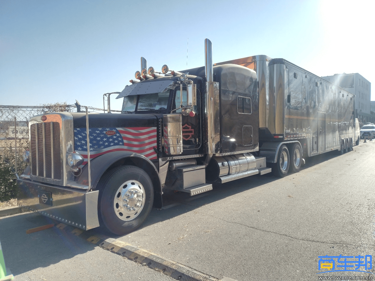 马克如何演绎美式长头重卡的暴力美学