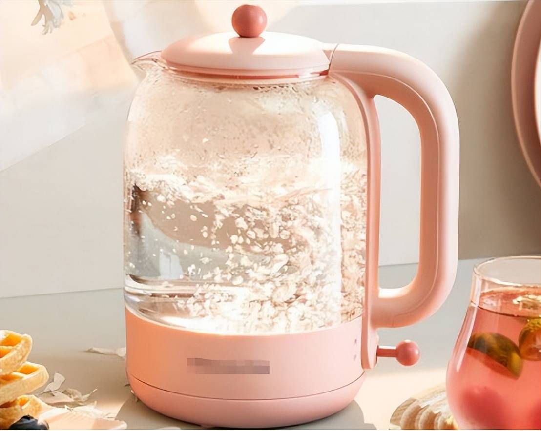 烧水快电热水壶的危害有哪些?严防四大致癌副作用弊端!