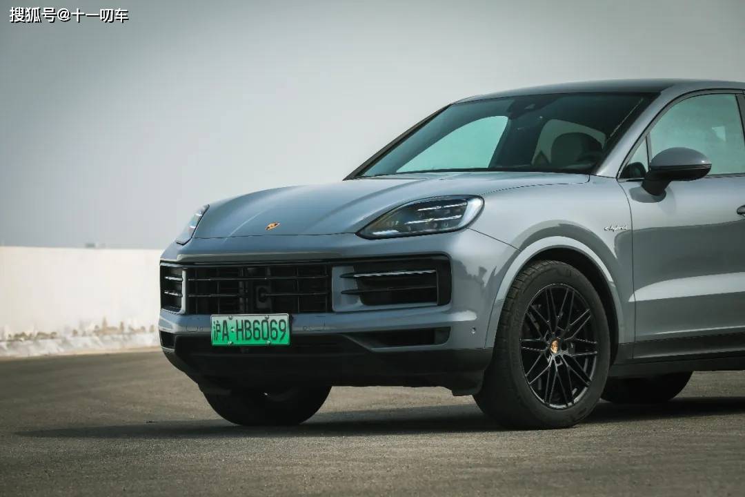 这台插混不简单,保时捷cayenne coupe e-hybrid