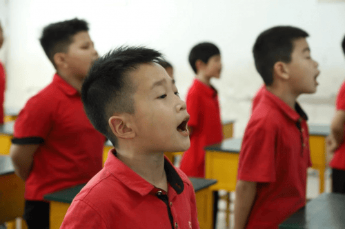 宋江武校二年级一班开展古诗词朗诵活动