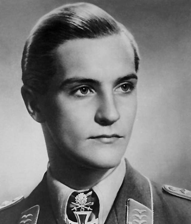 希特勒军官图片