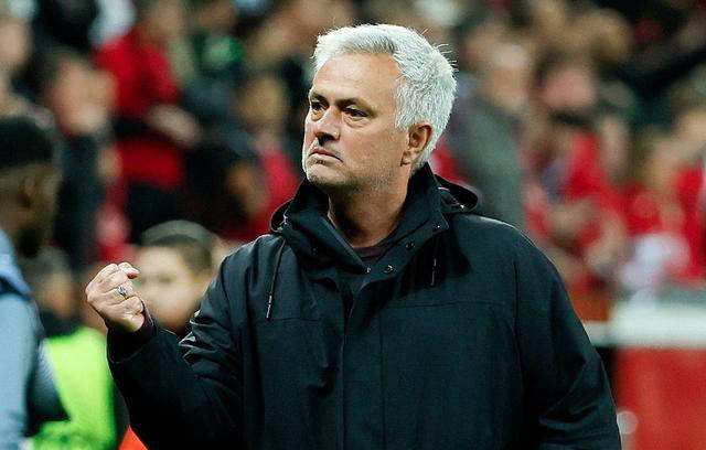 穆里尼奥 梅西是当今时代的最佳球员_皇家马德里_球迷_罗马