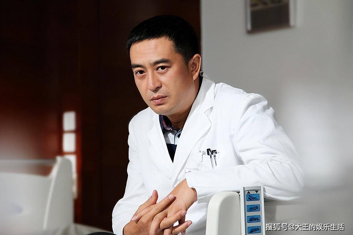 张嘉译的6个"女儿",前5个都越来越火,唯独她渐渐被遗忘